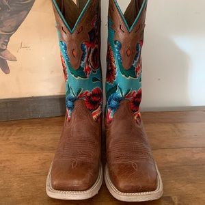 Women’s Ariat boots